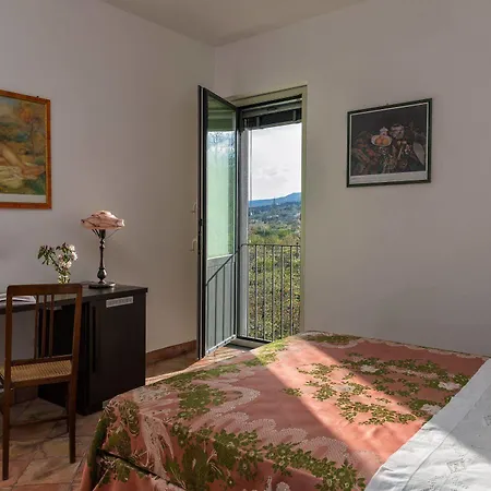 Nake Residenza Artistica Holiday home Sant'Alfio