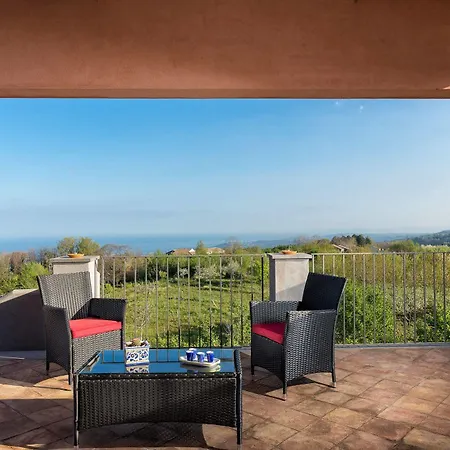 Nake Residenza Artistica Holiday home *