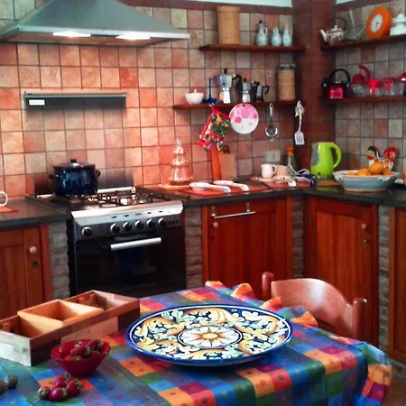 Nake Residenza Artistica * Sant'Alfio